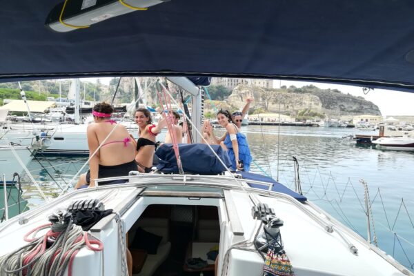 38652744_859015230961338_7206424122996293632_o