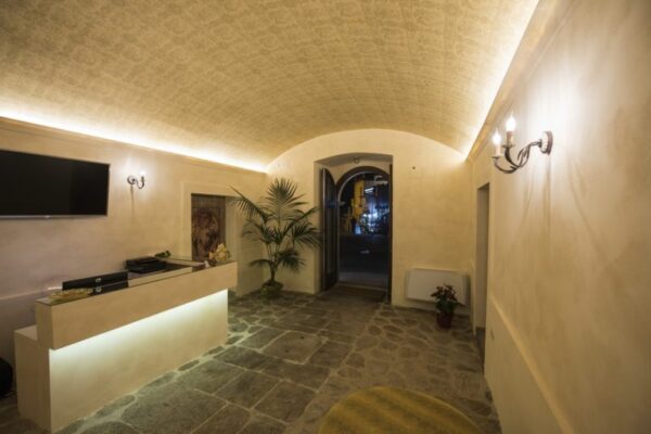 VillaAduaEsterniSpaziComuni14-768x512